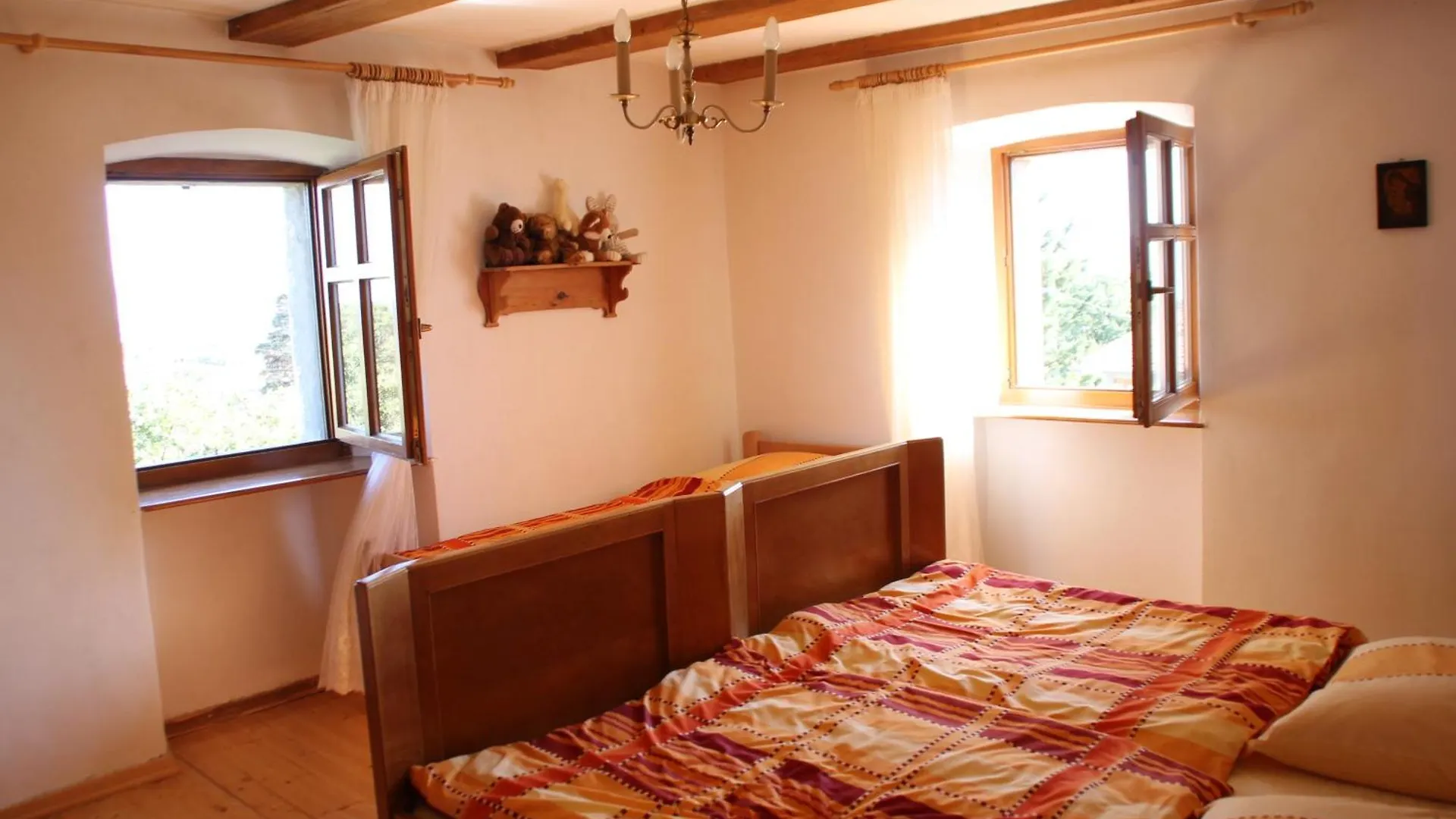 Romantisches Ferienhaus Mit Grossem Garten 1200 Qm, Nah Zu Einem Schoenen Strand Skrbcici Croatia