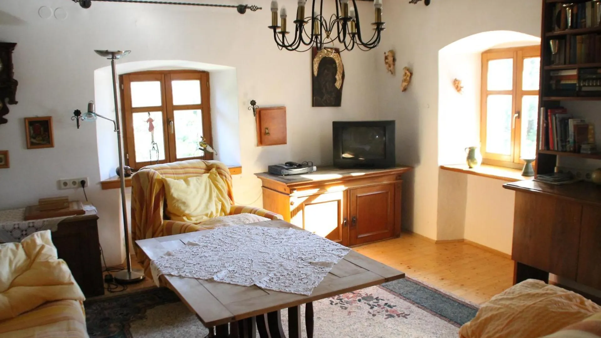 Romantisches Ferienhaus Mit Grossem Garten 1200 Qm, Nah Zu Einem Schoenen Strand Skrbcici
